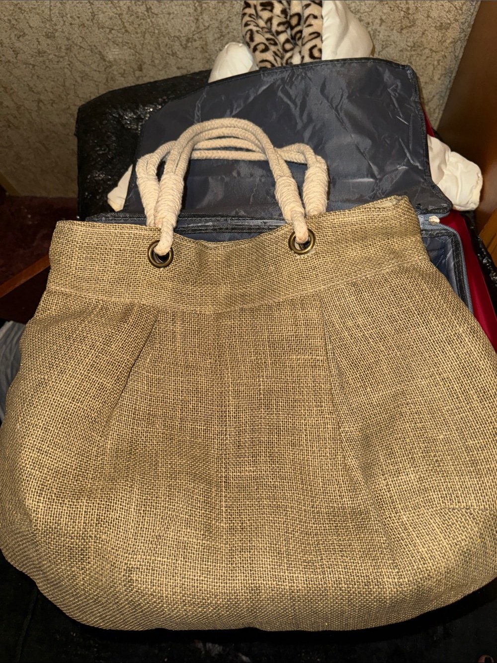 The Royal Standard Collection Bag! (Like new)